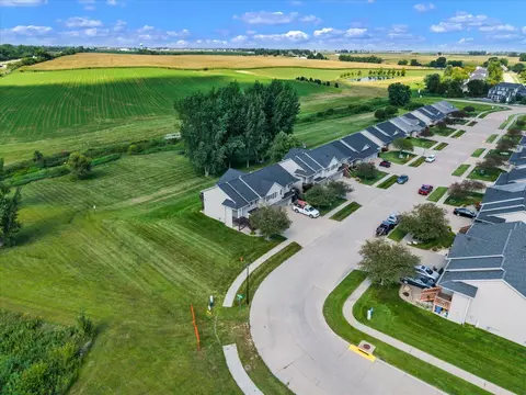 View/Area - 1604 E Lomar St, Eldridge, IA 52748 photo 1 of 2