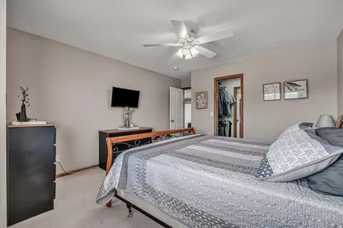 Bedroom - 1604 E Lomar St, Eldridge, IA 52748 photo 3 of 6