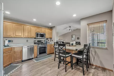 Kitchen - 1604 E Lomar St, Eldridge, IA 52748 photo 3 of 4