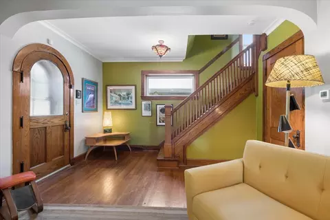Entry Way - 632 Thomas Ave, Forest Park, IL 60130 photo 1 of 2