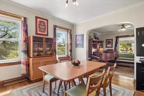 Dining - 632 Thomas Ave, Forest Park, IL 60130 photo 2 of 2