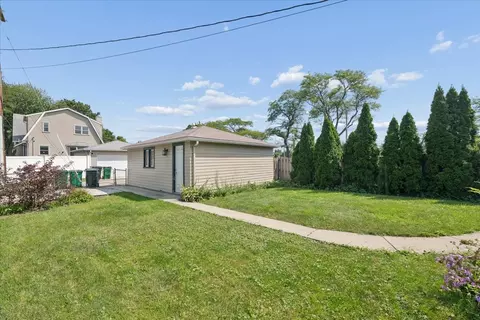 Exterior - 632 Thomas Ave, Forest Park, IL 60130 photo 6 of 6