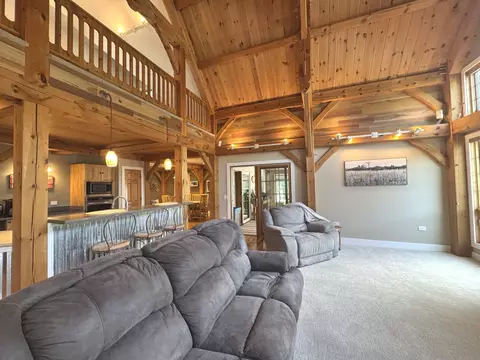 Living - 2220 Sunset View Ln, Kankakee, IL 60901 photo 3 of 4