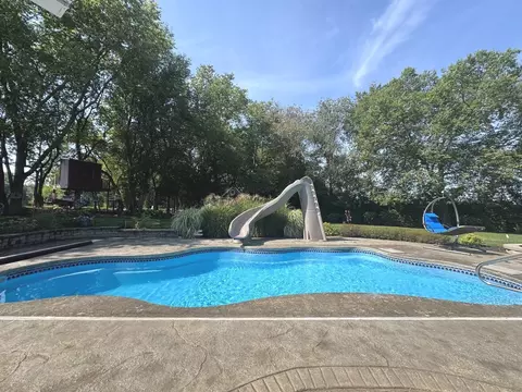 Exterior - 2220 Sunset View Ln, Kankakee, IL 60901 photo 14 of 28