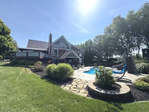 Exterior - 2220 Sunset View Ln, Kankakee, IL 60901 photo 17 of 28