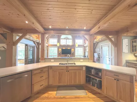 Kitchen - 2220 Sunset View Ln, Kankakee, IL 60901 photo 2 of 4