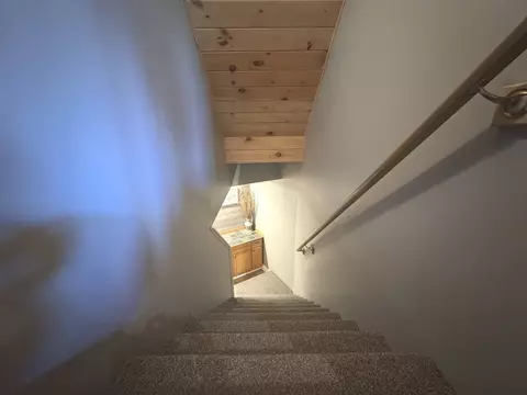 Entry Way - 2220 Sunset View Ln, Kankakee, IL 60901 photo 4 of 5