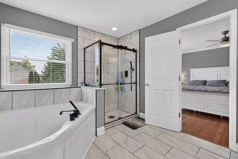 Bath - 25439 Bower Ct, Plainfield, IL 60585 photo 1 of 4