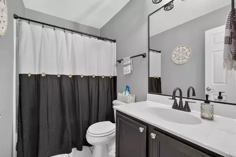Bath - 25439 Bower Ct, Plainfield, IL 60585 photo 3 of 4