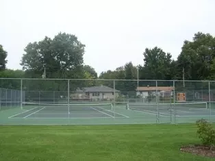 Exterior - 412 Scott St, Algonquin, IL 60102 photo 12 of 15