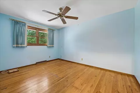 Bedroom - 412 Scott St, Algonquin, IL 60102 photo 3 of 4