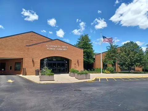 Exterior - 412 Scott St, Algonquin, IL 60102 photo 8 of 15