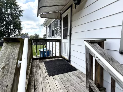 Exterior - 2710 3rd St, Peru, IL 61354 photo 3 of 5