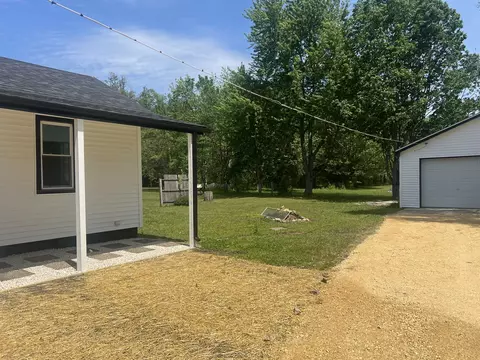 Exterior - 6408 Wayne St, Union, IL 60180 photo 6 of 9