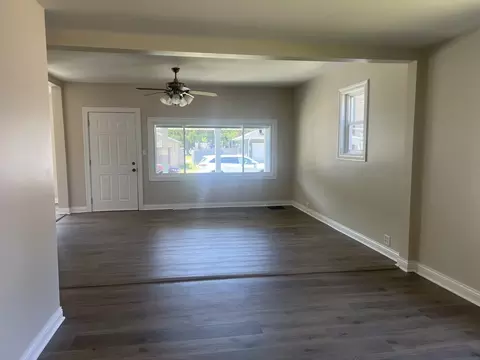 Living - 6408 Wayne St, Union, IL 60180 photo 3 of 6