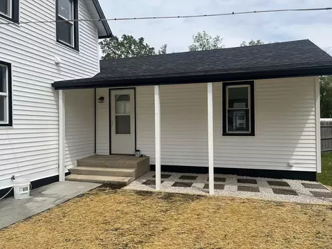 Exterior - 6408 Wayne St, Union, IL 60180 photo 5 of 9