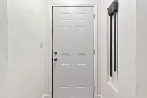 Entry Way - 405 27th Ave, Moline, IL 61265 photo 1 of 2