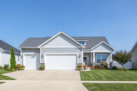 6838 Faiths Way, Bettendorf, IA 52722