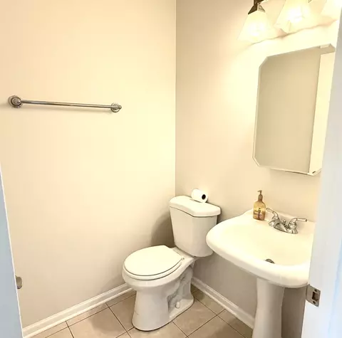 Bath - 3308 Prairie Trl, Johnsburg, IL 60051 photo 3 of 5