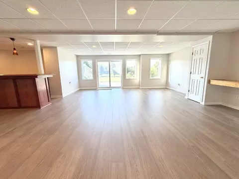 Living - 3308 Prairie Trl, Johnsburg, IL 60051 photo 4 of 5