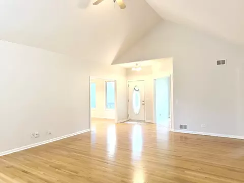Living - 3308 Prairie Trl, Johnsburg, IL 60051 photo 2 of 5