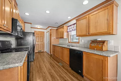 173 Northshore Rd, Elgin, IL 60123 photo 8