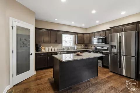 Kitchen - 1670 Eagle Bluff Dr, Bourbonnais, IL 60914 photo 1 of 2