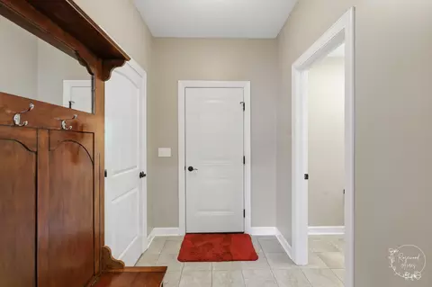 Entry Way - 1670 Eagle Bluff Dr, Bourbonnais, IL 60914 photo 1 of 1
