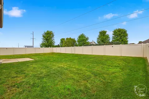Exterior - 1670 Eagle Bluff Dr, Bourbonnais, IL 60914 photo 2 of 3