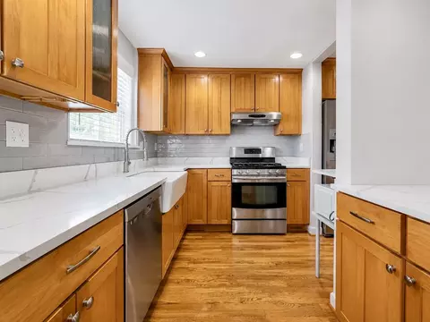Kitchen - 416 N Main St, Mount Prospect, IL 60056 photo 2 of 4