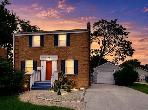 416 N Main St, Mount Prospect, IL 60056