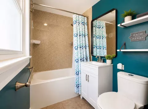 Bath - 416 N Main St, Mount Prospect, IL 60056 photo 3 of 3
