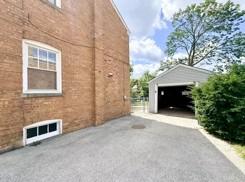 Exterior - 416 N Main St, Mount Prospect, IL 60056 photo 3 of 4