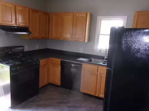 Kitchen - 810 W Mill St, Bloomington, IL 61701 photo 1 of 2