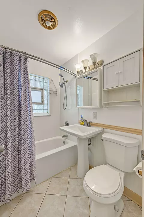 Bath - 3120 Florence Ave, Steger, IL 60475 photo 2 of 2