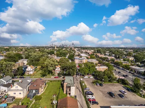 View/Area - 17 N Pine Ave, Chicago, IL 60644 photo 7 of 11
