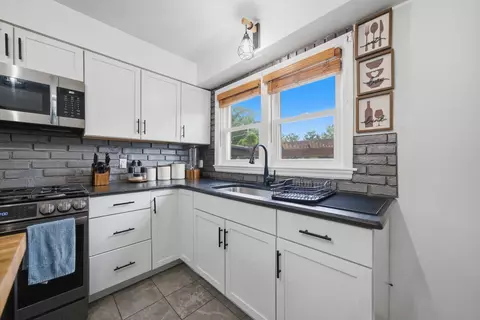 Kitchen - 2309 S 23rd Ave, Broadview, IL 60155 photo 4 of 4