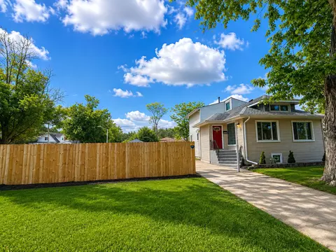 1936 S 17th Ave, Maywood, IL 60153