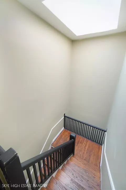Entry Way - 2511 E 76th St #3, Chicago, IL 60649 photo 3 of 4