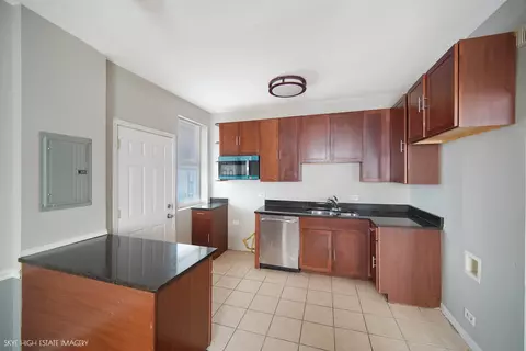 Kitchen - 2511 E 76th St #3, Chicago, IL 60649 photo 2 of 2