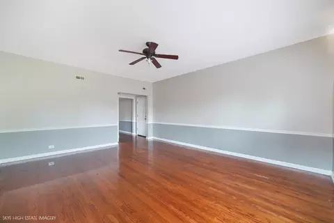 Living - 2511 E 76th St #3, Chicago, IL 60649 photo 4 of 5