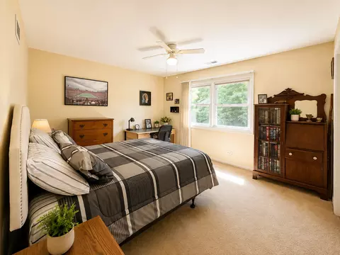 Bedroom - 697 Kristy Ln, Wheeling, IL 60090 photo 7 of 7