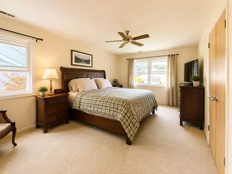 Bedroom - 697 Kristy Ln, Wheeling, IL 60090 photo 2 of 7