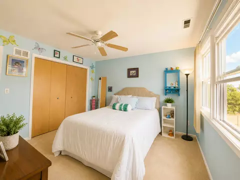 Bedroom - 697 Kristy Ln, Wheeling, IL 60090 photo 4 of 7