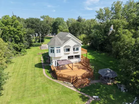 Exterior - 1301 Tower Ln, Cary, IL 60013 photo 6 of 8