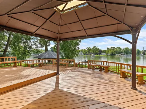 Exterior - 1301 Tower Ln, Cary, IL 60013 photo 5 of 8