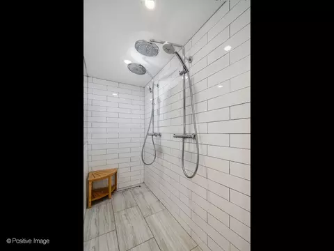 Bath - 40 E 9th St #1406C, Chicago, IL 60605 photo 4 of 4