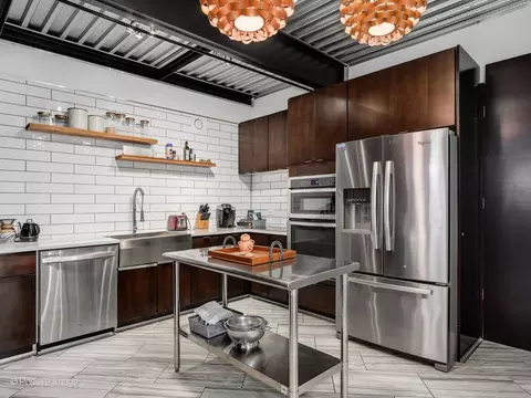 Kitchen - 40 E 9th St #1406C, Chicago, IL 60605 photo 1 of 6