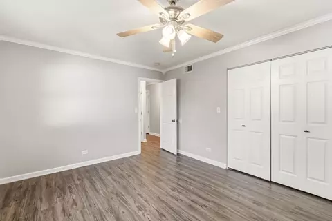 Bedroom - 419 Deerpath Dr, Lindenhurst, IL 60046 photo 2 of 5