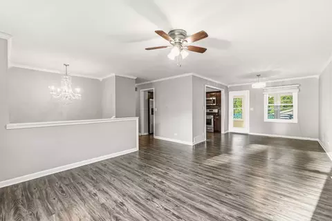 Living - 419 Deerpath Dr, Lindenhurst, IL 60046 photo 2 of 4